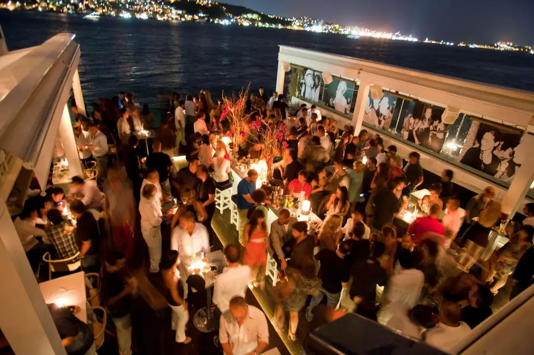 Party Like a Local: The Ultimate Guide to Nightlife in Istanbul